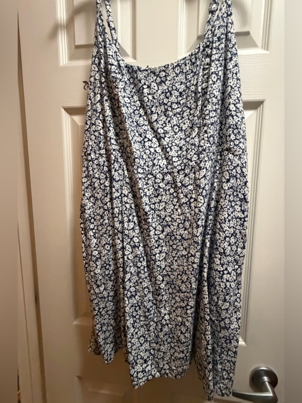 Old Navy Navy and White Floral A-Line Skirt